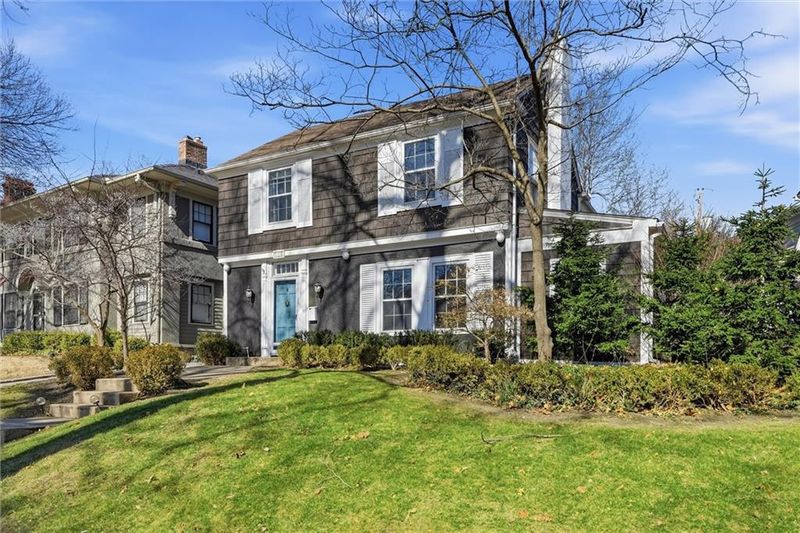 200 W 68th Ter, Kansas City, MO 64113