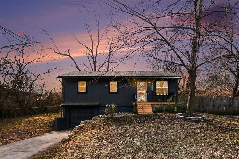 3809 E 96th St, Kansas City, MO 64137