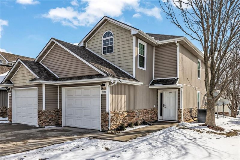21084 Millridge St, Spring Hill, KS 66083