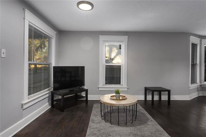 1707 W 44th St, Kansas City, MO 64111