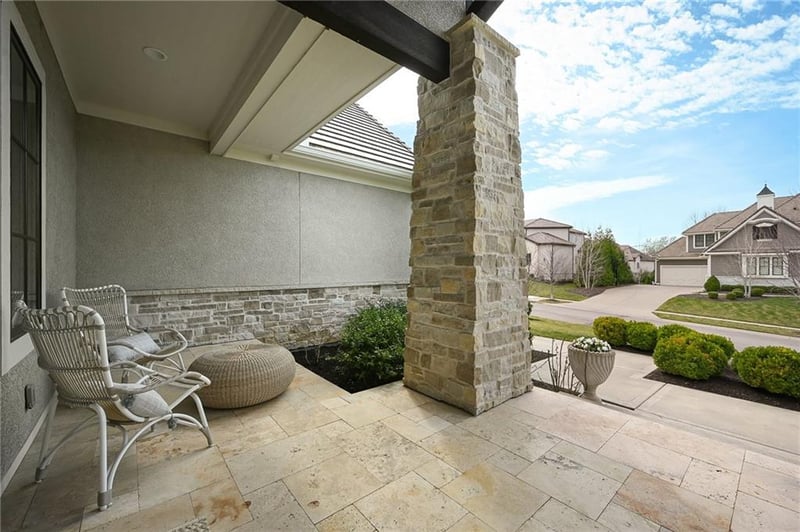 14615 Linden St, Leawood, KS 66224