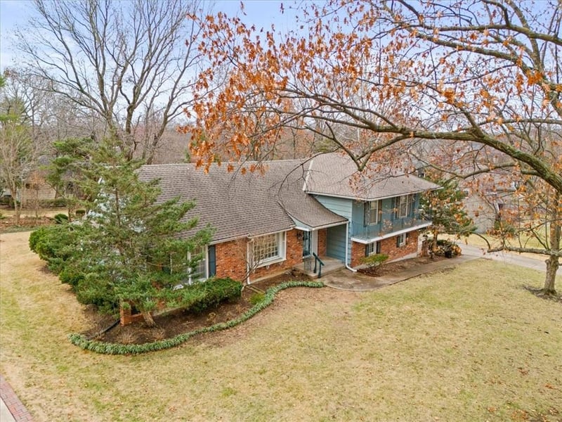 4505 W 93rd St, Prairie Village, KS 66207