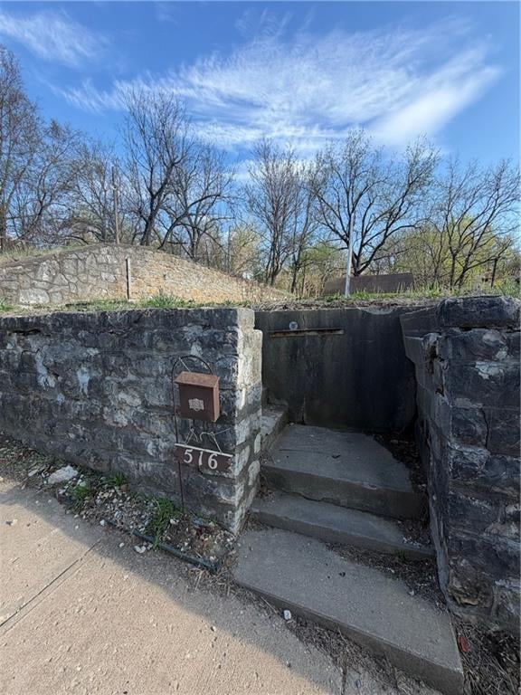 516 Blake St, St Joseph, MO 64504