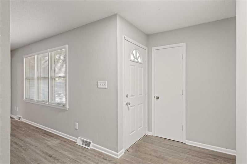 612 Christopher St, Warrensburg, MO 64093