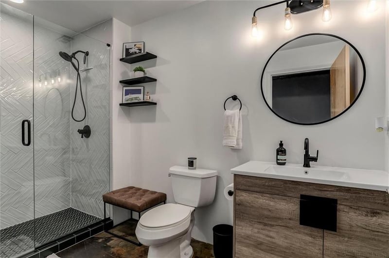 360 W Pershing Rd #230, Kansas City, MO 64108