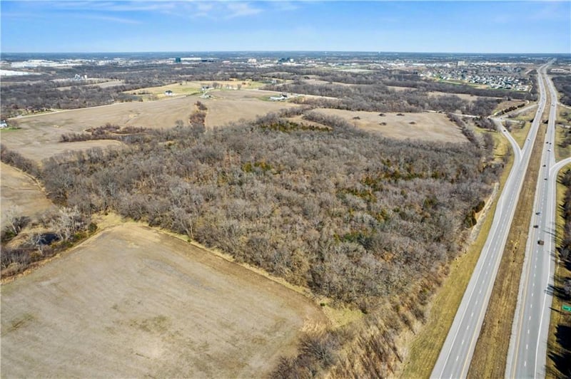 Outer Road West & N Amity Ave, Kansas City, MO 64153