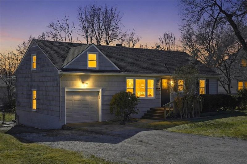 409 E 90th St, Kansas City, MO 64131