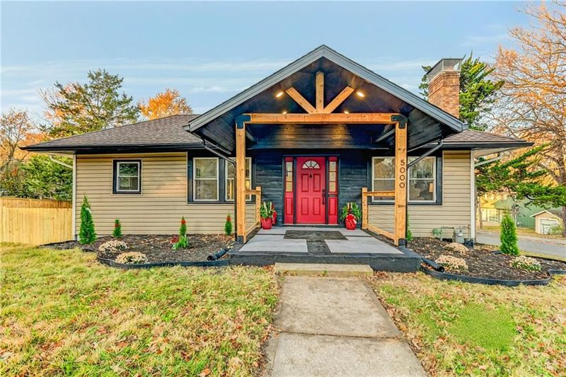5000 Fontana St, Roeland Park, KS 66205