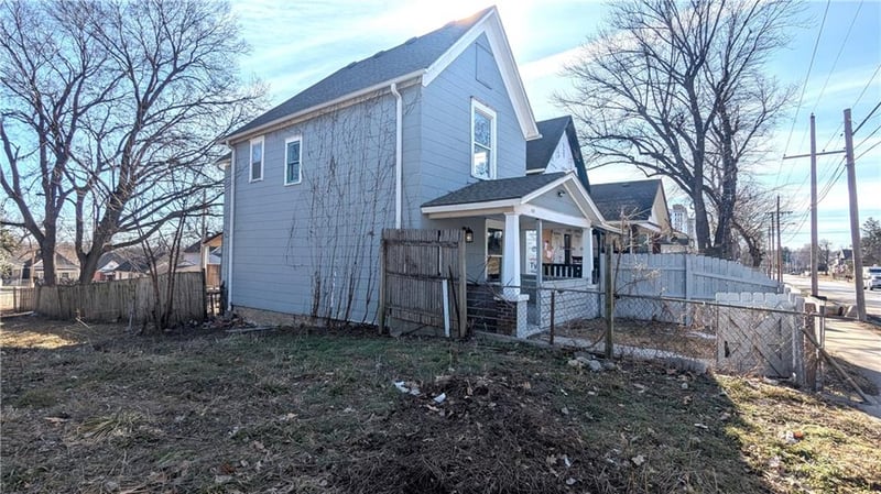 421 Hardesty Ave, Kansas City, MO 64124