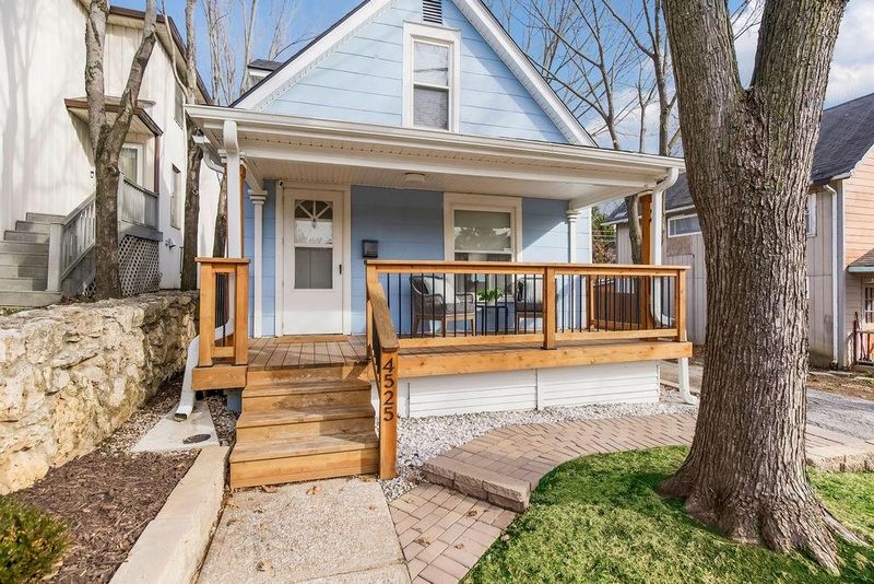 4525 Bell St, Kansas City, MO 64111