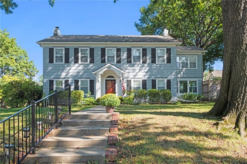 5701 Central St, Kansas City, MO 64113