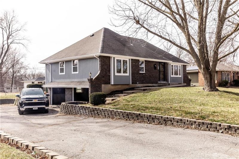 2409 NW 86th Ter, Kansas City, MO 64154
