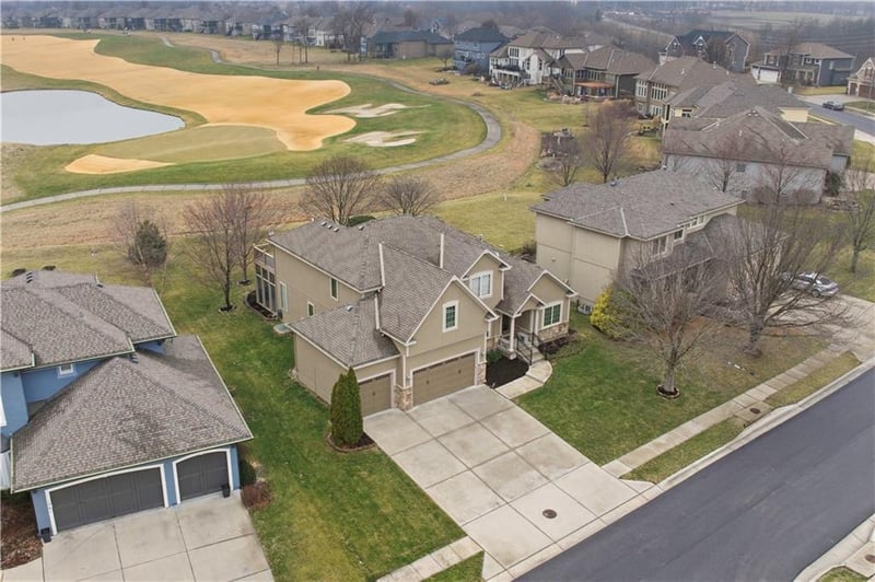 1559 Brompton Ln, Raymore, MO 64083