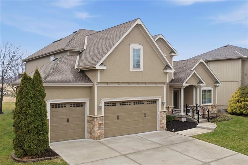 1559 Brompton Ln, Raymore, MO 64083