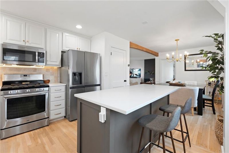 6820 Holmes Rd, Kansas City, MO 64131