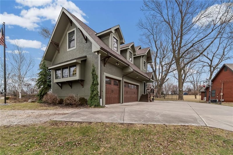 615 E 6th St, Lawson, MO 64062