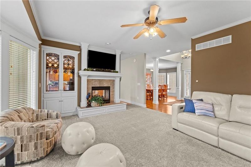 15636 S Gallery St, Olathe, KS 66062