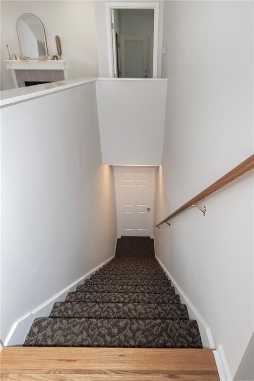 12831 Cambridge Rd, Leawood, KS 66209