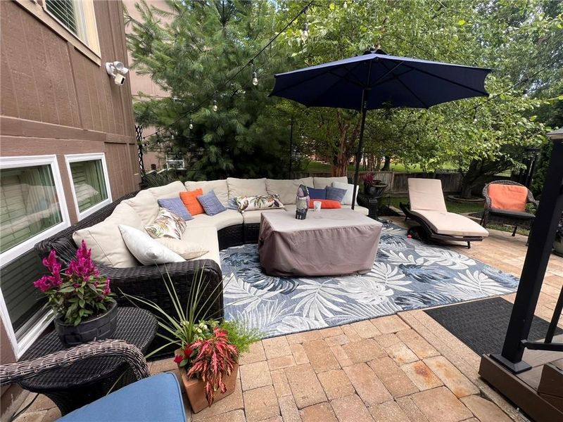 12811 Connell St, Overland Park, KS 66213