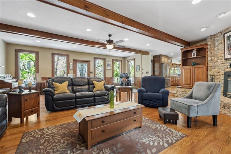 26208 S Southwood Rd, Harrisonville, MO 64701