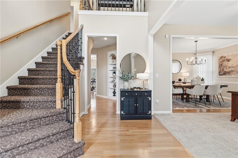5324 W 160 St, Overland Park, KS 66085