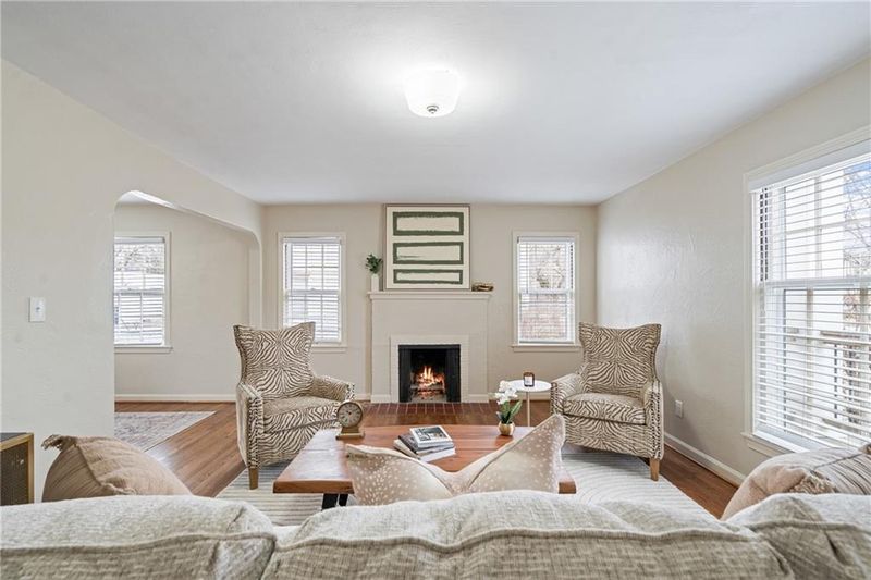 627-629 E Meyer Blvd, Kansas City, MO 64131