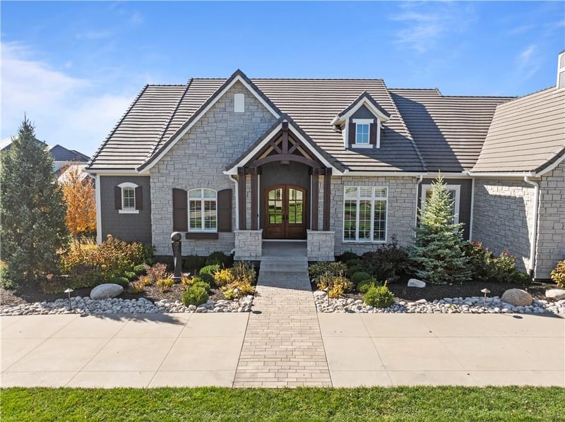 16520 Ballentine St, Overland Park, KS 66221