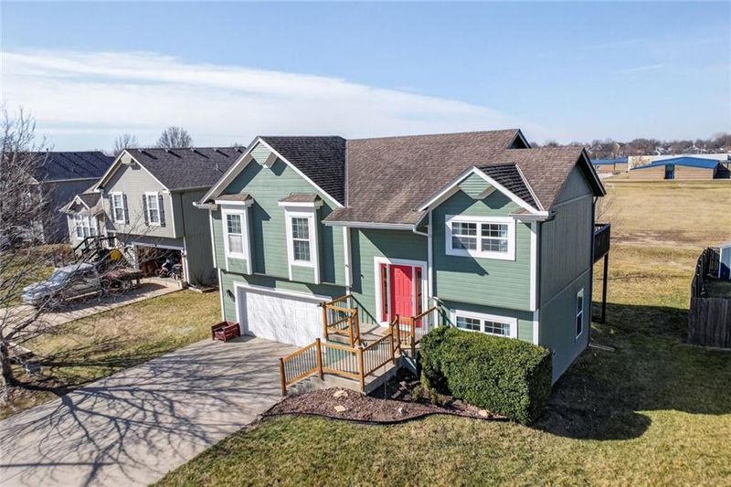 740 N Spruce St, Gardner, KS 66030
