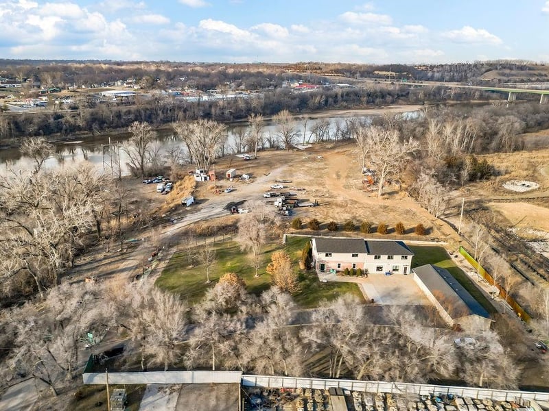 4111 Frisbie Rd, Shawnee, KS 66226