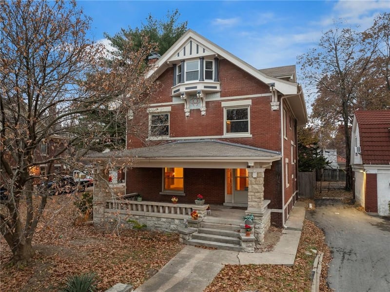 3516 Charlotte St, Kansas City, MO 64109