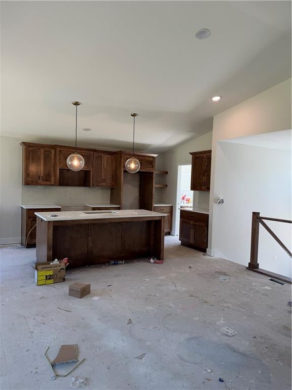 1202 NE 122nd St, Kansas City, MO 64165