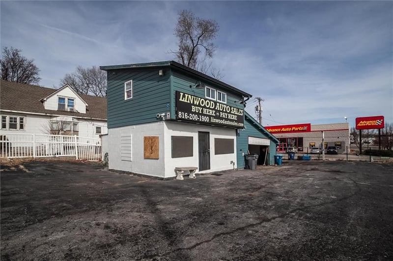 300 E Linwood Blvd, Kansas City, MO 64111