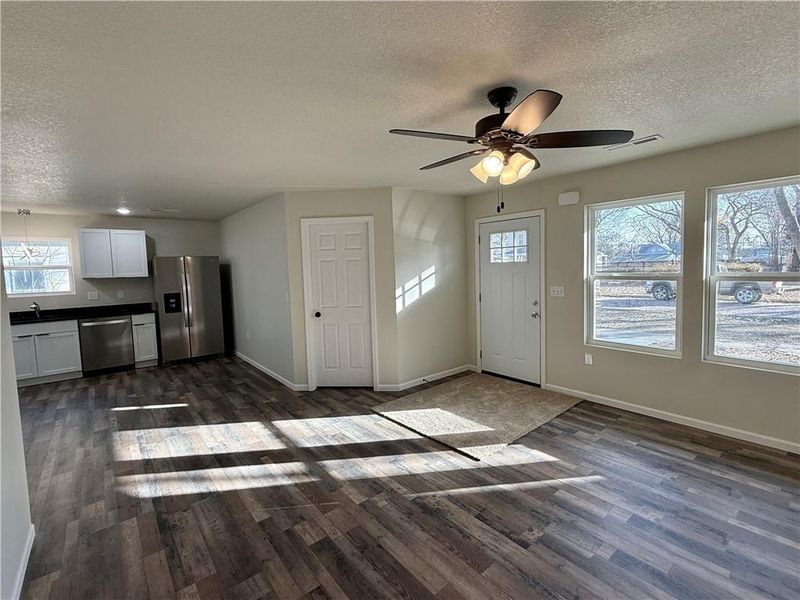 112 S Elm St, Ottawa, KS 66067