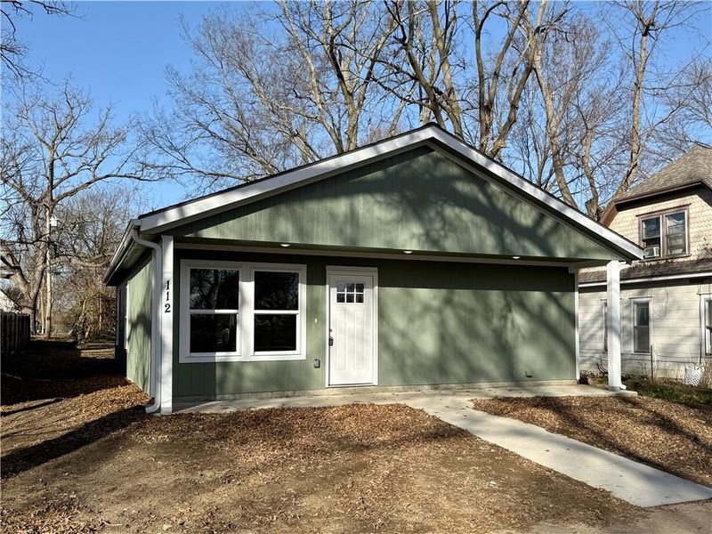 112 S Elm St, Ottawa, KS 66067
