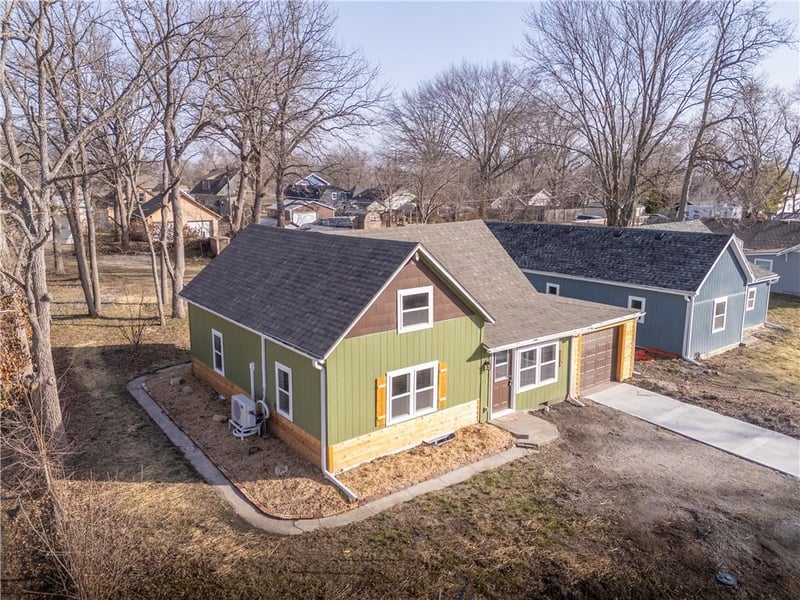 322 Front St, Grain Valley, MO 64029