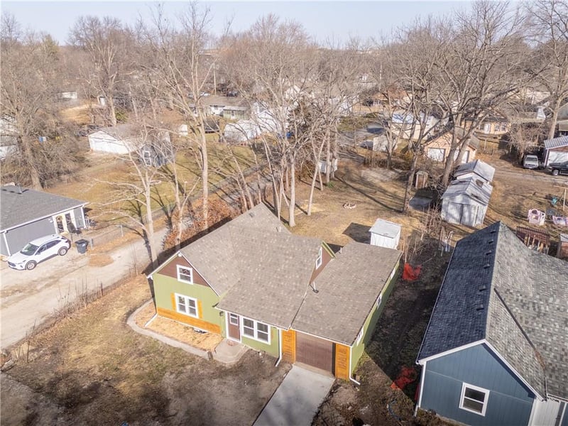 322 Front St, Grain Valley, MO 64029