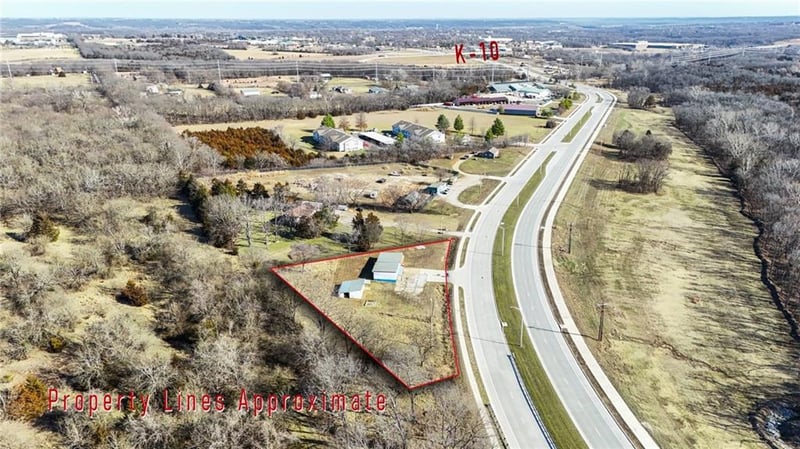 9780 Lexington Ave, De Soto, KS 66018