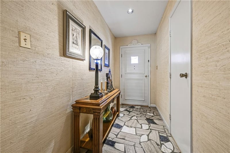 5308 W 103rd Ter, Overland Park, KS 66207