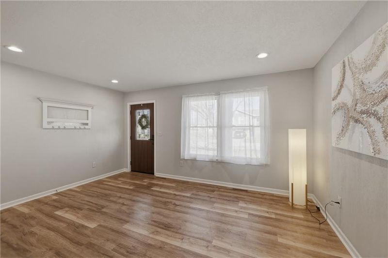 829 Quail Ridge Rd, Peculiar, MO 64078