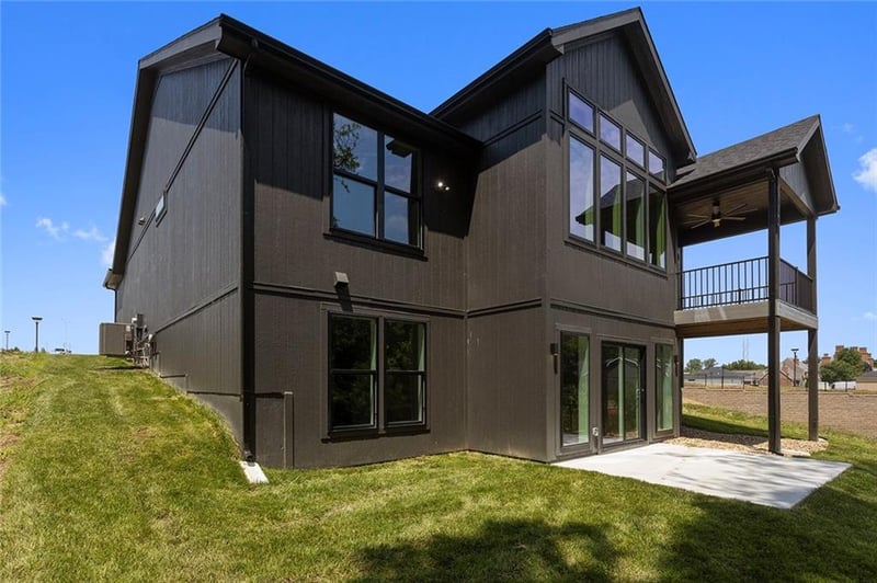 9727 N Montclair Ave N, Kansas City, MO 64153