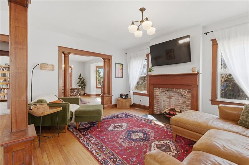 121 Lawn Ave, Kansas City, MO 64123