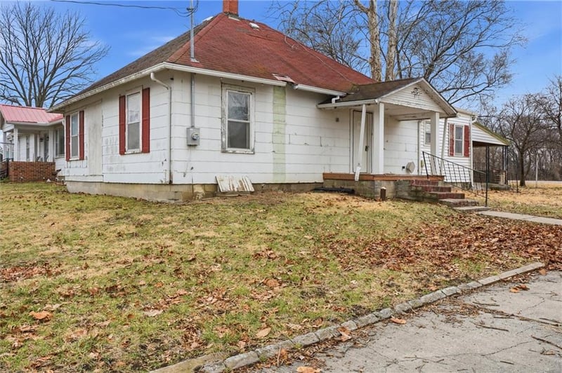 526 North St, Hardin, MO 64035