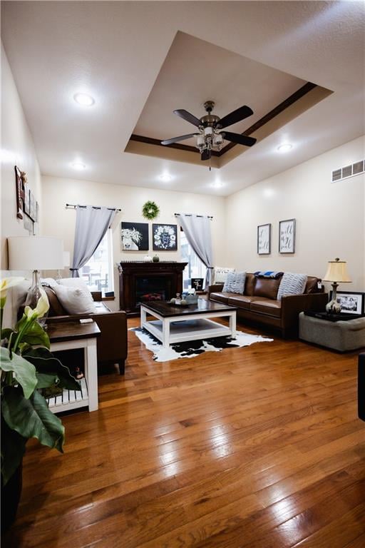 4912 Corinth Dr, St Joseph, MO 64506
