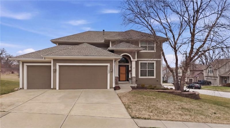 11104 Augusta Dr, Kansas City, KS 66109