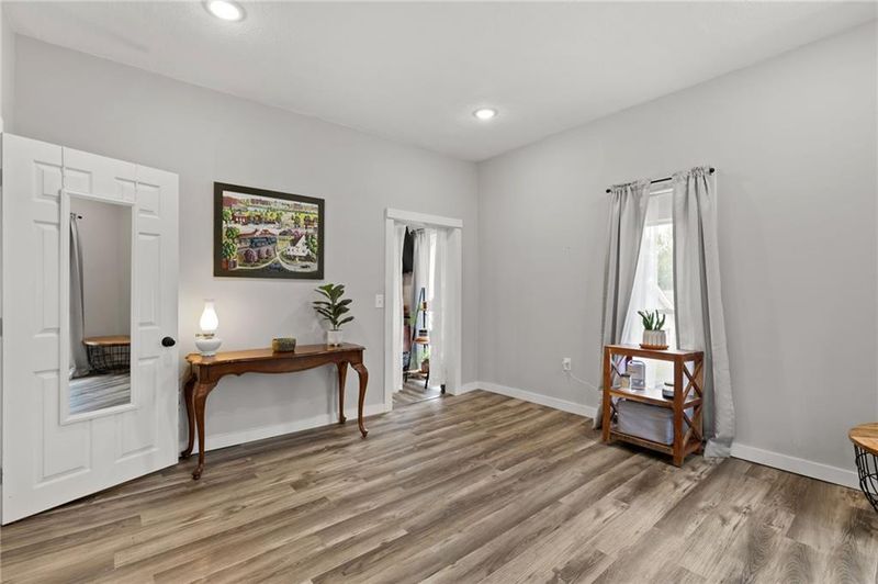 506 N Washington Ave, Warrensburg, MO 64093