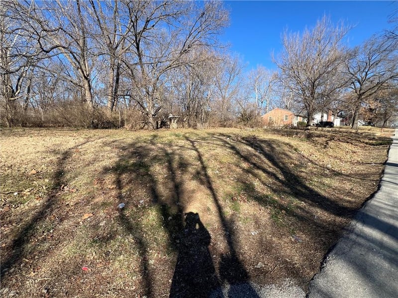 8136 Flora Ave, Kansas City, MO 64131
