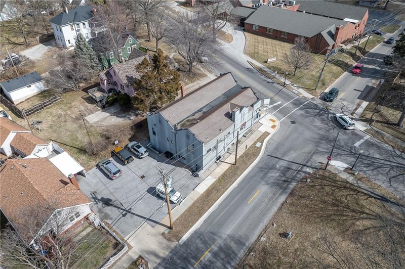 2702 Ashland Ave, St Joseph, MO 64506