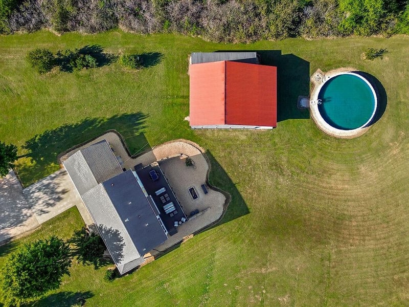 992 E 750 Rd, Lawrence, KS 66047