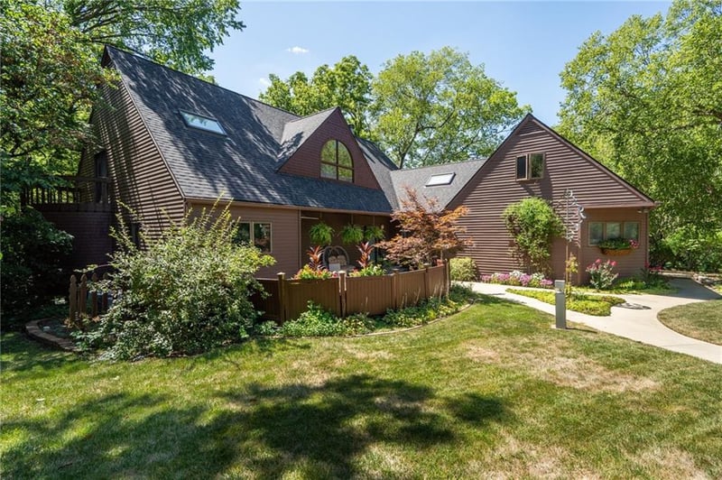 Raintree Pl, Lawrence, KS 66047