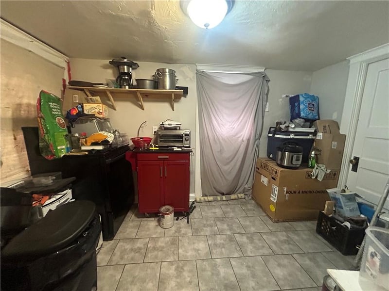 2446 Quincy St, Kansas City, MO 64127
